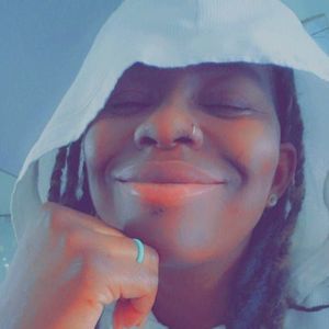 Meet your Posher, Raquel